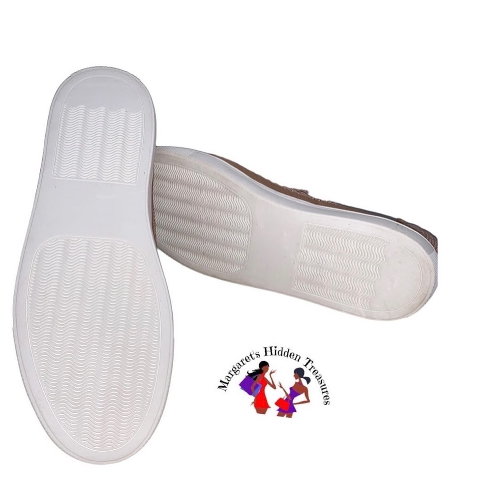 Ladies Slip-On Shoes - Picture 3 of 4